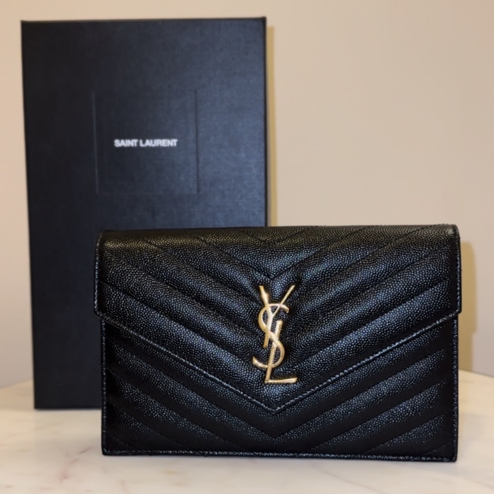 *Authentic* YSL Saint Laurent Monogram Wallet on Chain
